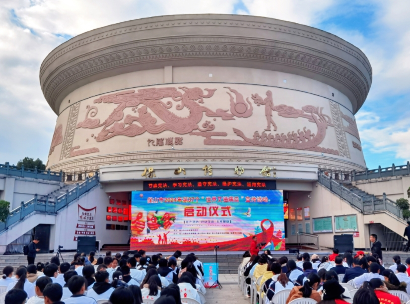世界艾滋病日丨“社會(huì)共治，終結(jié)艾滋，共享健康”我們?cè)谛袆?dòng)！